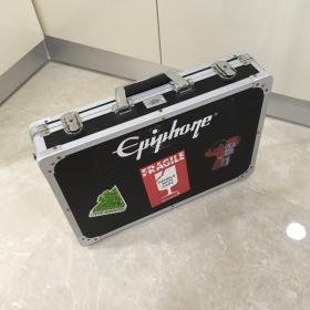 suitcase_style_pedalboard_with_velcro_side__flight_style_1556535221_cf58953a0.jpg