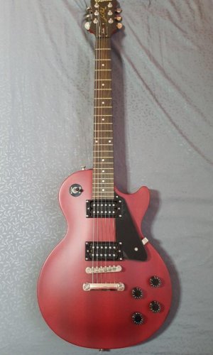 epiphone_les_paul_studio_electric_guitar_rose_wood_neck_worn_cherry_1565514543_242d01a1 (1).jpg