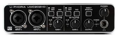 Behringer UMC202HD.jpg