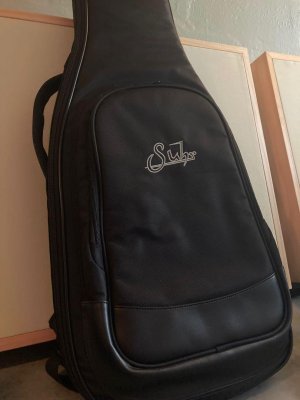 suhr_deluxe_gig_bag_1610269243_12d96139_progressive.jpg