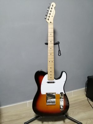 fender_telecaster_japan_sunbur_1624017807_85cb4c9a_progressive.jpg