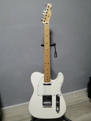 fender_telecaster_olympic_whit_1623940811_71066112_progressive.jpg