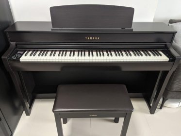 yamaha_clavinova_clp745_front.jpg