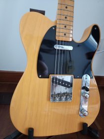 american_vintage_52_telecaster_1666575633_5ac7abab_progressive.jpg