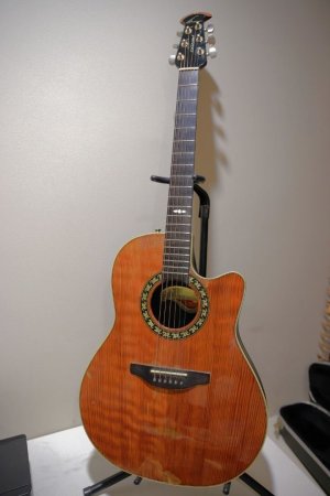 beautiful_ovation_guitar__coll_1667703362_78ff8d6d_progressive.jpg