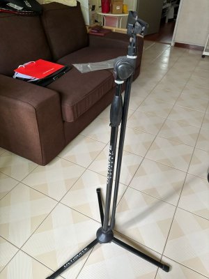 Mic Tele Stand 01.jpg