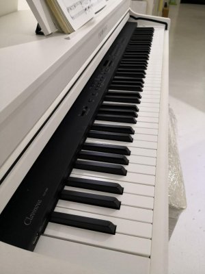 yamaha_clavinova_clp430_white.jpg