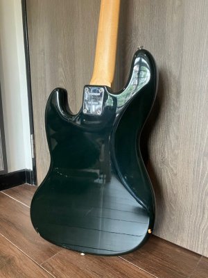 fernandes_jazz_bass_guitar__ma_1763955125_e6d13928_progressive.jpg