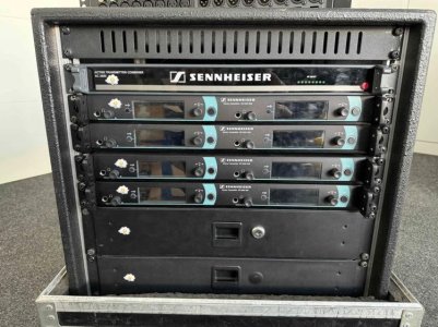 Sennheiser 8-Channel- IEM-Rack Sennheiser 2000  B-Band  .jpg