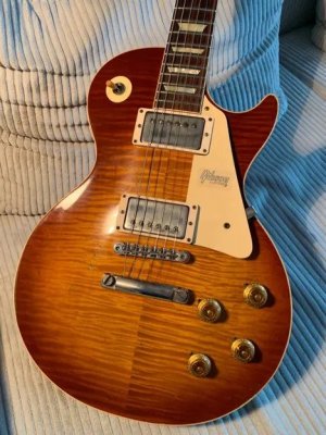 Gibson Les Paul 59 60th Anniversary VOS Cherry Tea.jpg