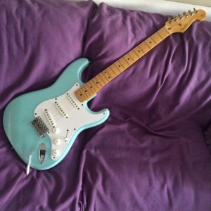 fender_stratocaster_st57_sbl_made_in_japan_1428467133_849eca7c.jpg