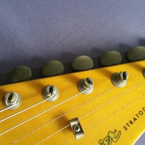 squier_classic_vibe_strat_60s_1432794264_abe254d0.jpg
