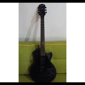 epiphone_les_paul_black_goth_guitar_1433238440_f6147d3b.jpg