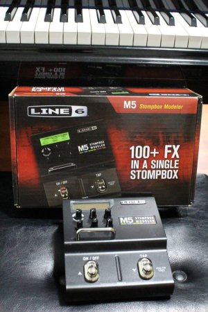 M5 with Box small.jpg M5 with Box small.jpg