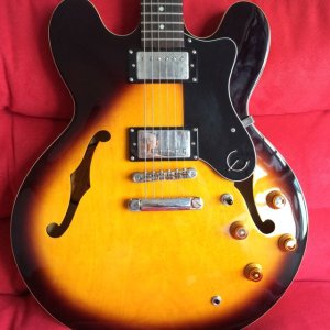 epiphone_dot_1437543612_cd445b90.jpg