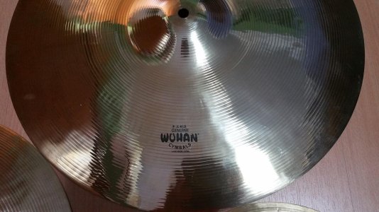 Wuhan 18 inch crash cymbal.jpg Wuhan 18 inch crash cymbal.jpg