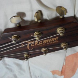 carousell_1430306346352_0.jpg