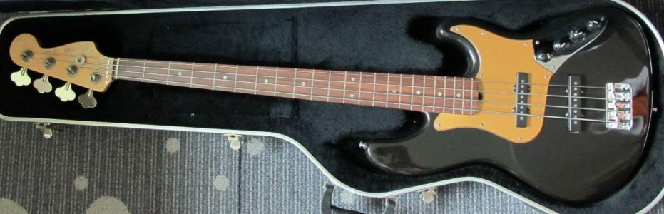 Fender American Deluxe Jazz Fretless.jpg Fender American Deluxe Jazz Fretless.jpg