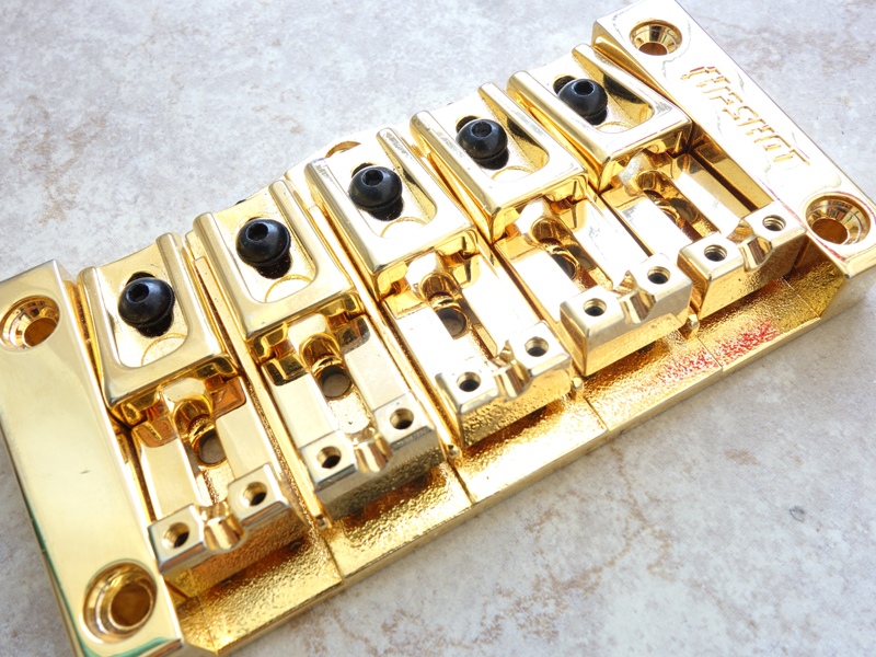 hipshot-transtone-5-string-bass-bridge-gold.JPG