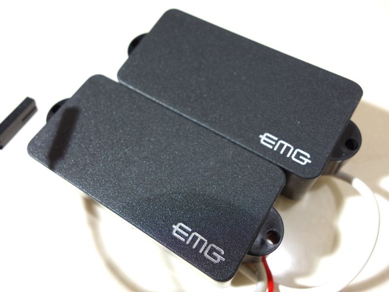 emg-precision-active-bass-pickup-set.JPG