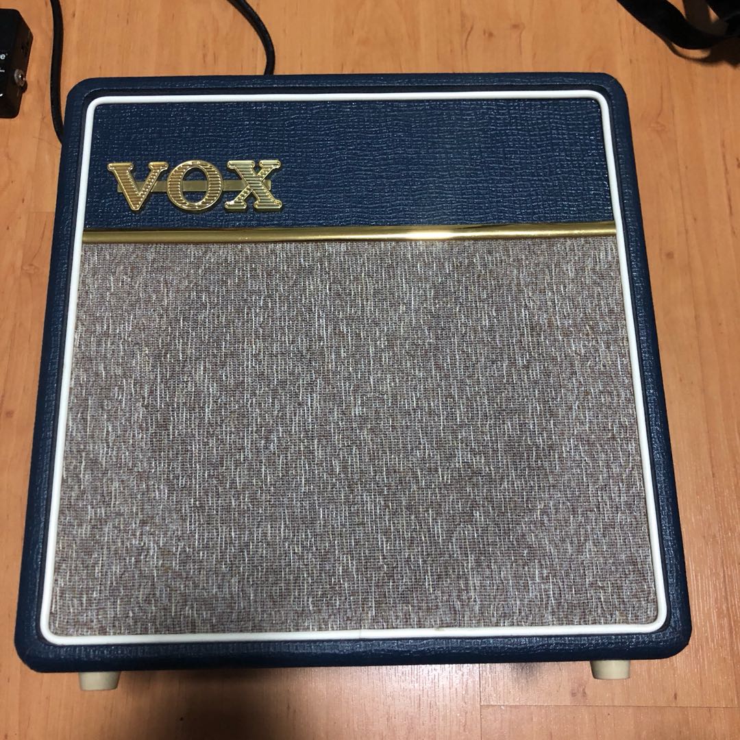 vox_ac4__bl_1532930731_38bf3528.jpg