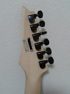 Headstock.jpg
