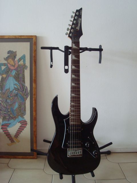 Ibanez-Gio-Mikro.jpg