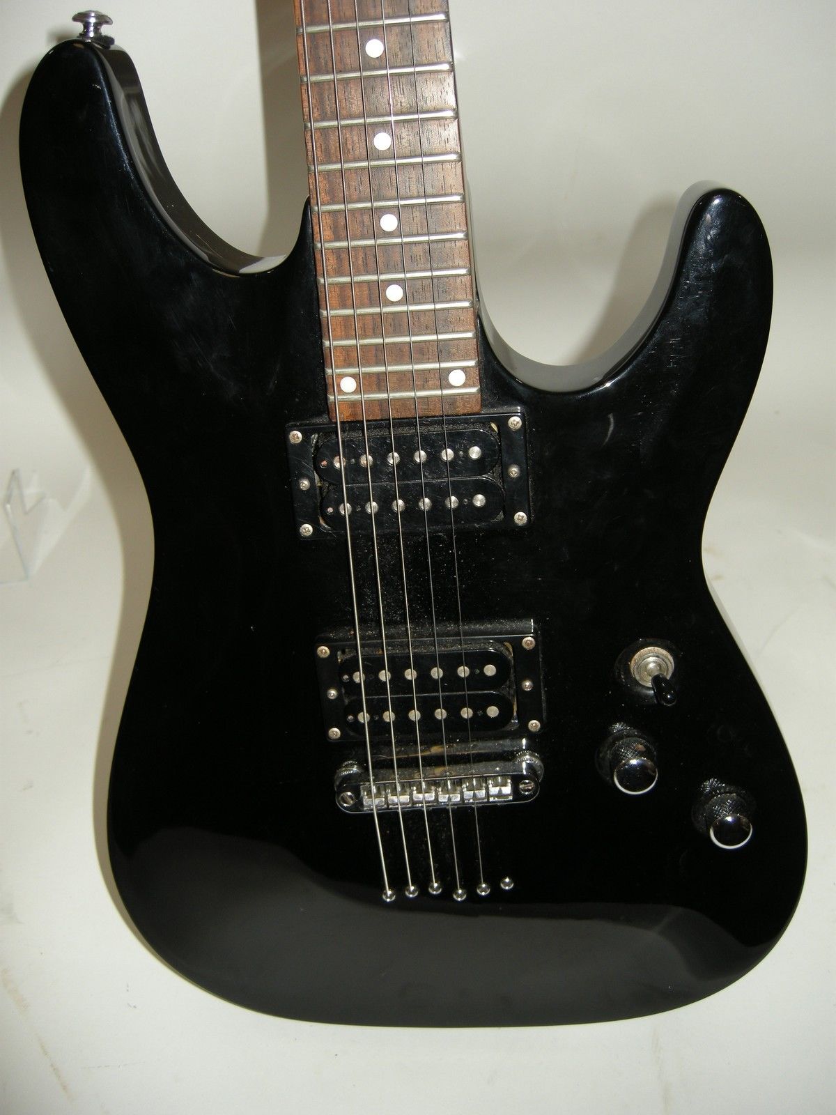 schecter-omen62.jpg