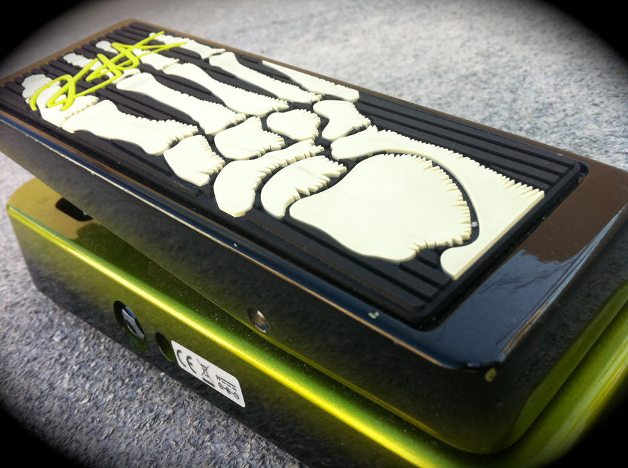 kirk_hammett_wah_pedal_by_hashoom94-d33m5wm.jpg