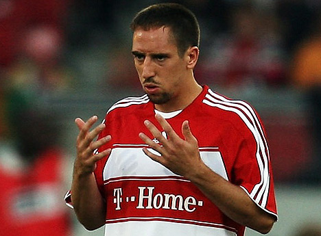 vfb_fcb_ribery_betet468345.jpg