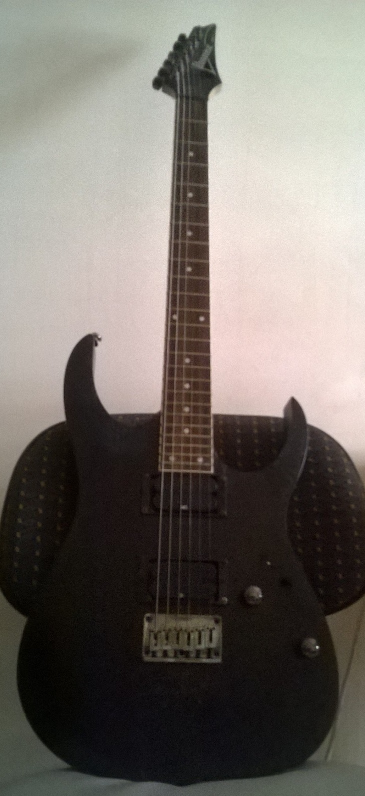 ibanez-rg321mh-1.jpg