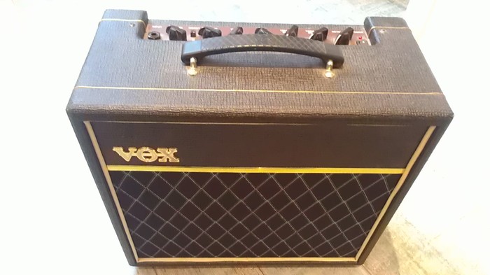 vox-pathfinder-15r-639412.jpg
