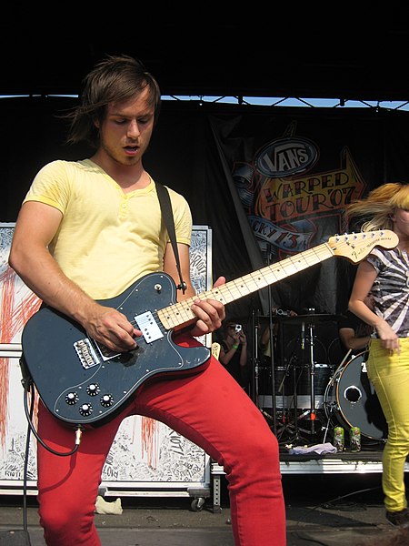 450px-Paramore_Josh_Farro01.jpg