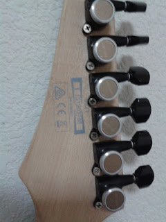 Headstock%2BBack.jpg