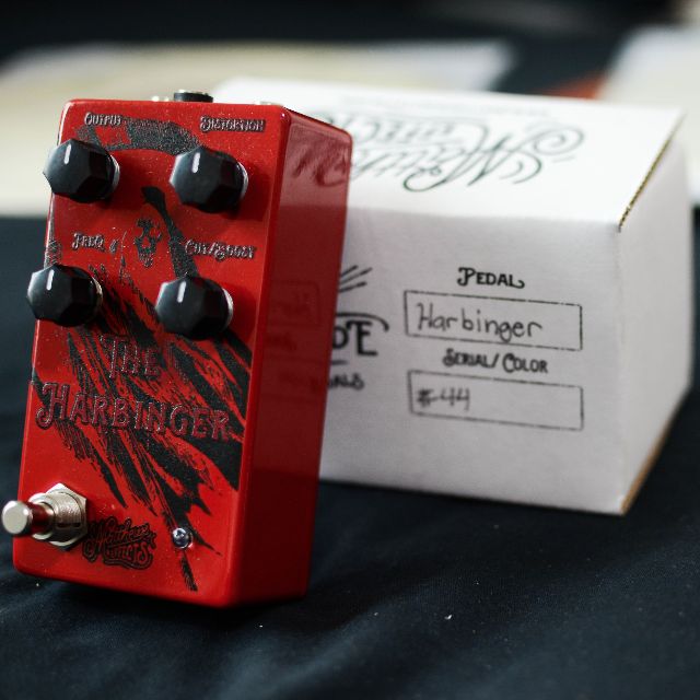 brand_new_matthews_effects_harbinger_parametric_distortion_1470360097_21a29026.jpg