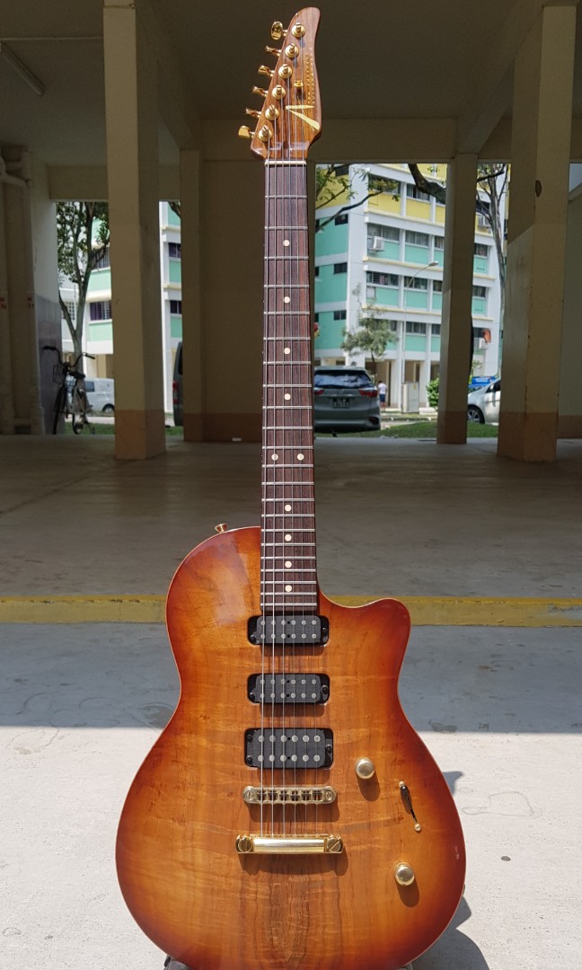 wts_tom_anderson_guitarworks_atom_koa_droptop_hollow_1530941620_adf43836.jpg